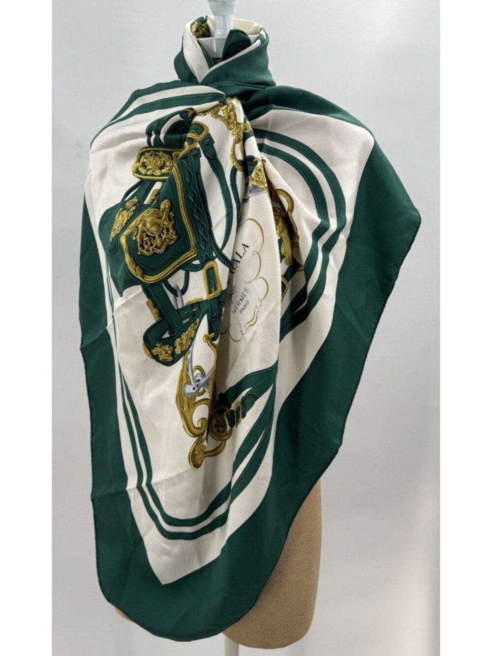 Vintage Hermès Brides De Gala Green White Equestrian Horsebit Silk Scarf Wrap